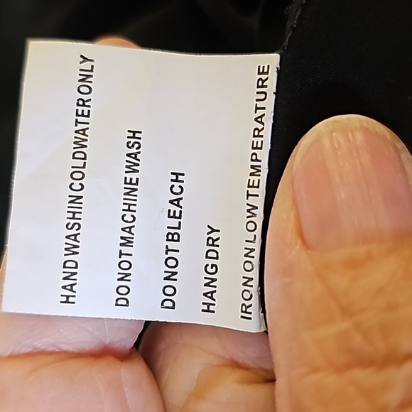 Enbrodery. Black blouse size medium by Solitaire. Tab sleeves. - Picture 10 of 10